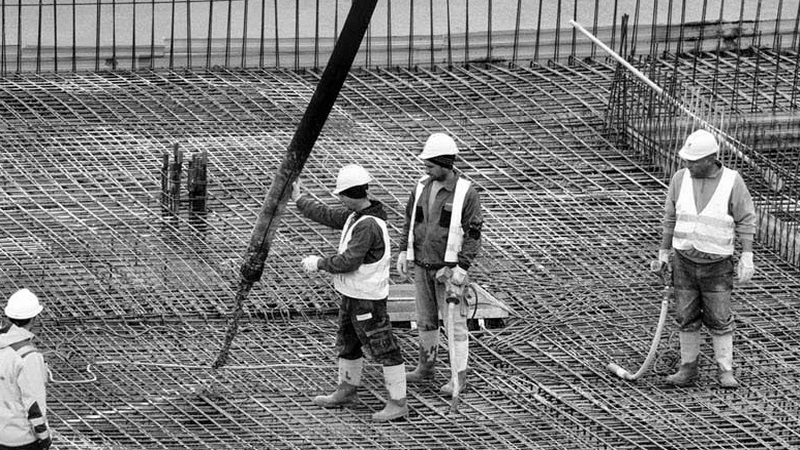 Diseño de Losa de Cimentación en Buin: Cálculo Estructural y Geotecnia Integrada